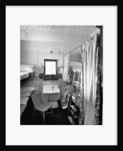Second Class stateroom on the 'Aquitania' (1914) by Bedford Lemere & Co.