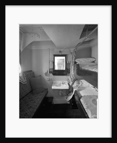 Second Class stateroom on the 'Aquitania' (1914) by Bedford Lemere & Co.