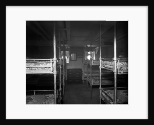 Men's Ward on the 'Aquitania' (1914) by Bedford Lemere & Co.