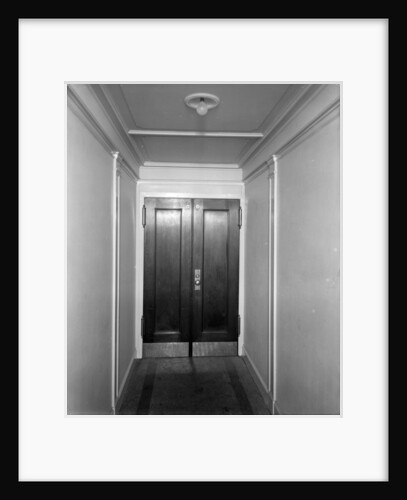 Doors in a corridor on the 'Aquitania' (1914) by Bedford Lemere & Co.