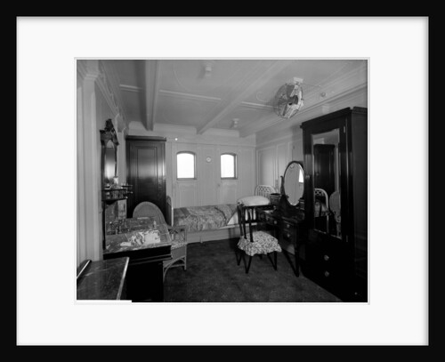 First Class stateroom on the 'Essequibo' (1914) by Bedford Lemere & Co.