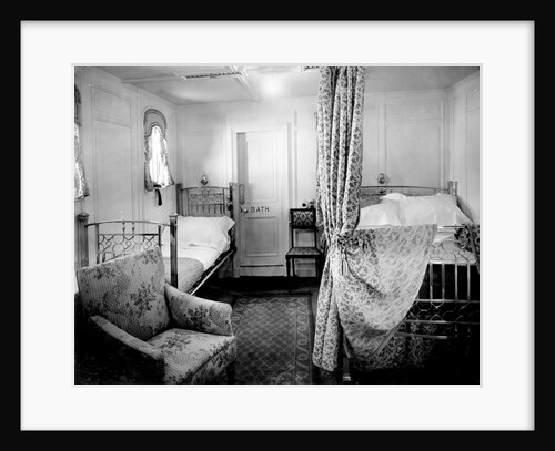 First Class cabin de luxe on the 'Niagara' (1913) by Bedford Lemere & Co.