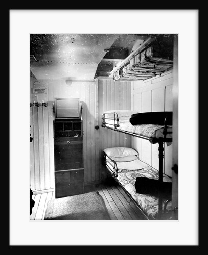 Third Class cabin on the 'Niagara' (1913) by Bedford Lemere & Co.