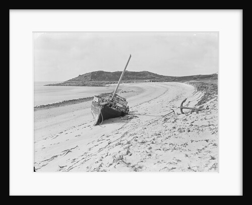 Queen listing over to port side by Gibson & Sons of Scilly