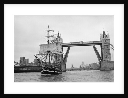 The start of the Clipper Challenge around Britain race by Unknown