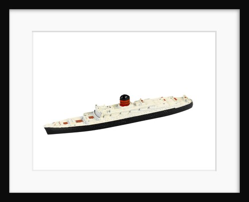 Model of passenger liner RMS 'Ivernia' (1954) by Tri-ang