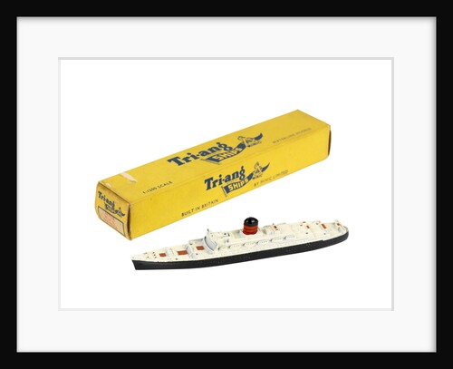 Model of passenger liner RMS 'Ivernia' (1954) by Tri-ang