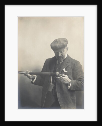 Cust demonstrating his Patent Rangefinder, circa 1904 by unknown