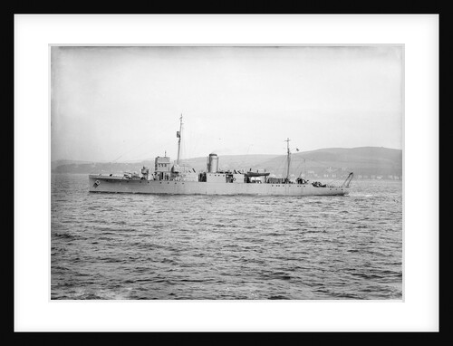 HMS 'Cattistock' (1917) during trials period by Unknown