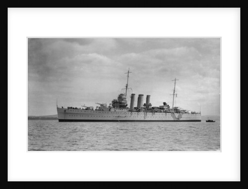 Heavy cruiser HMS 'Shropshire' (1928) by unknown