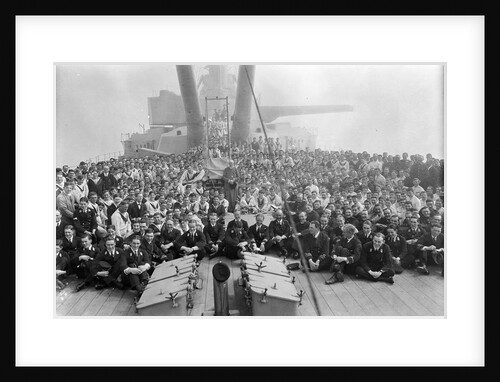 HMS 'Queen Elizabeth' (1913), crew gathered on the quarterdeck by unknown