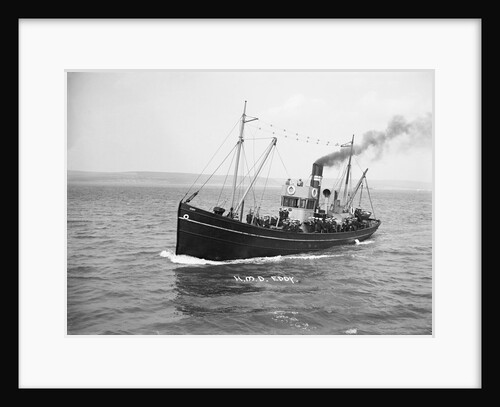 HMS 'Eddy' (1918) under way in Weymouth Bay by Unknown