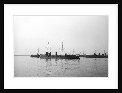 'Okhotnik' Class 65 (1905) Russian torpedo boat destroyer by unknown