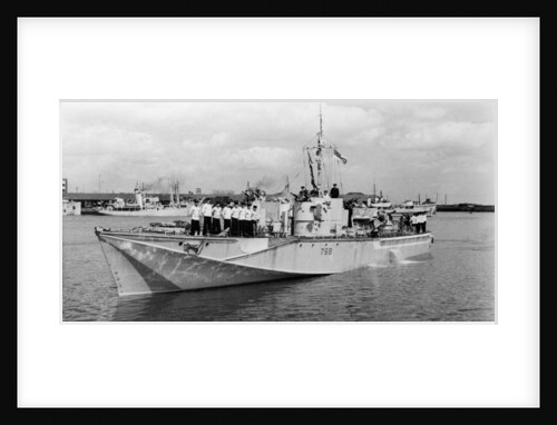 Motor torpedo boat HMS 'MTB 768' (1944), manoeuvring in port by unknown