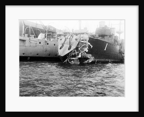 HMS 'Mentor' (1914) by Lieutenant Geoffroy William Winsmore Hooper
