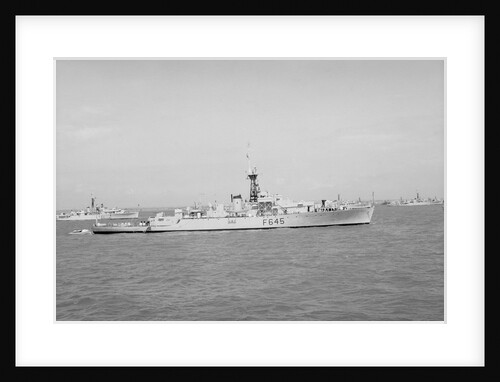 HMS 'Loch Ruthven' (1944) under way by Unknown