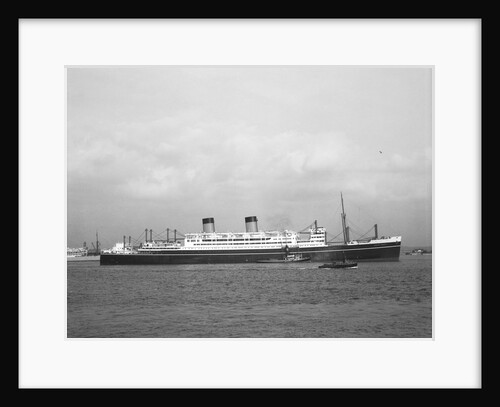 'Dominion Monarch' (Br, 1939) under way passing Gravesend bound down on her maiden voyage by unknown