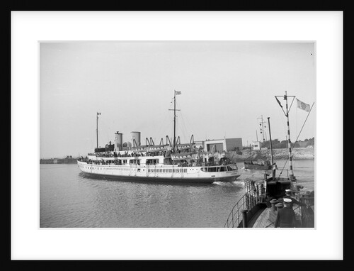 'Royal Daffodil' (Br, 1939) under way at Boulogne, bound out by unknown