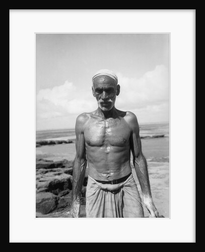 Portrait of a Kuwaiti sailor by Alan Villiers