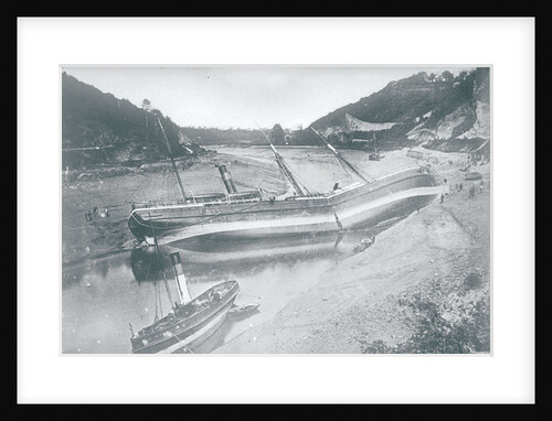 'Gipsy' wrecked in the Avon by unknown