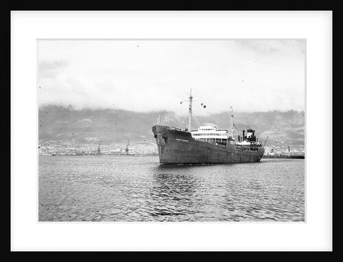 'Henry Dundas' (Br, 1937) in Cape Town Harbour by Anonymous