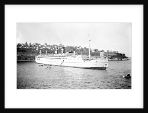 'Arandora Star' (Br, 1927) at anchor by unknown