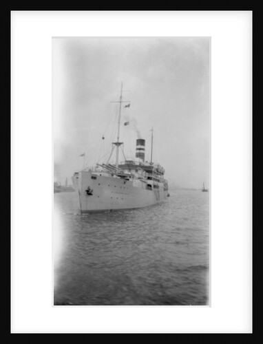 'Highland Loch' (Br, 1911), at anchor by unknown