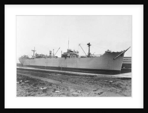 'Empire Prowess' (Br, 1943) at quayside by unknown