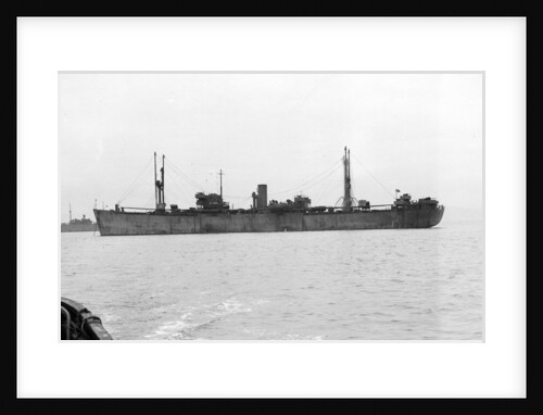 'Ocean Wanderer' (Br, 1942) at anchor by unknown
