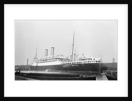 Photograph of 'Oronsay' (1925) at quayside, Tilbury on 24th January 1925 by unknown