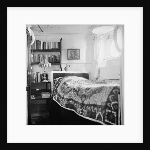 Lieutenant D.W. Waters' cabin on board the aircraft carrier Eagle (1918) by David Watkin Waters