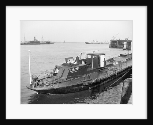 'Claude' at quayside, Gravesend by Anonymous