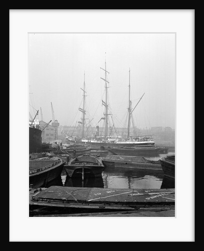 'Oakland' (Fi, 1876) 1933 in Regent's Canal Dock, with lighters in foreground by unknown