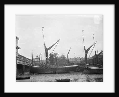 'Saxon' (Br, 1902) dried out at Gravesend by Anonymous
