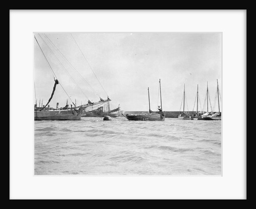 Douarnenez lugger by unknown