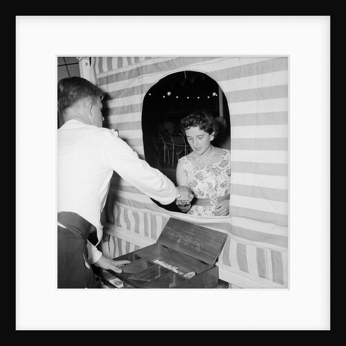 Evening tote on the 'Orcades' by Marine Photo Service