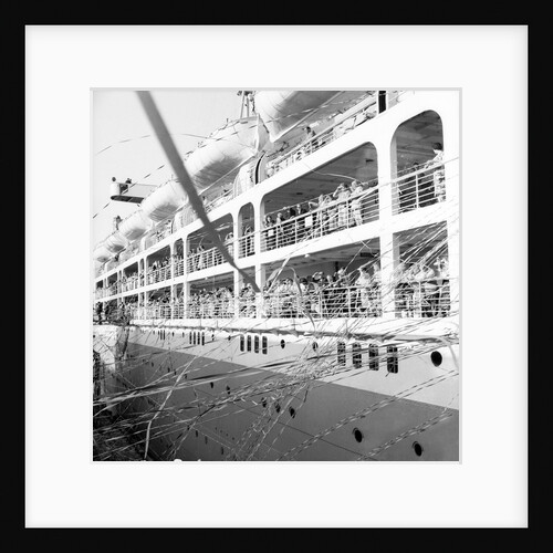 'Orcades' (1948) preparing to leave an unidentified port by Marine Photo Service