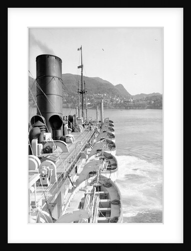'Viceroy of India' approaching Bergen, Norway by Marine Photo Service