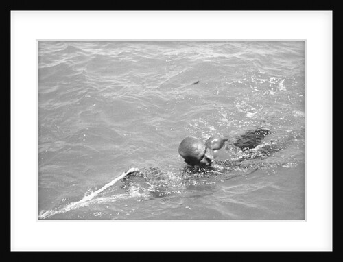 Pearl diver coming up for air by Alan Villiers
