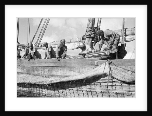 Rigging the bulwarks, Zanzibar by Alan Villiers