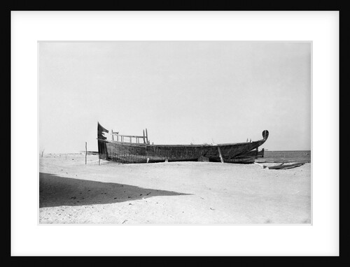 Pearl battil on the al-Khobar shore by Alan Villiers