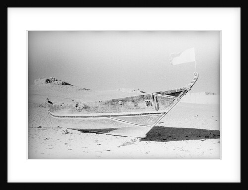 A sewn sambuk on the beach at Shihr by Alan Villiers