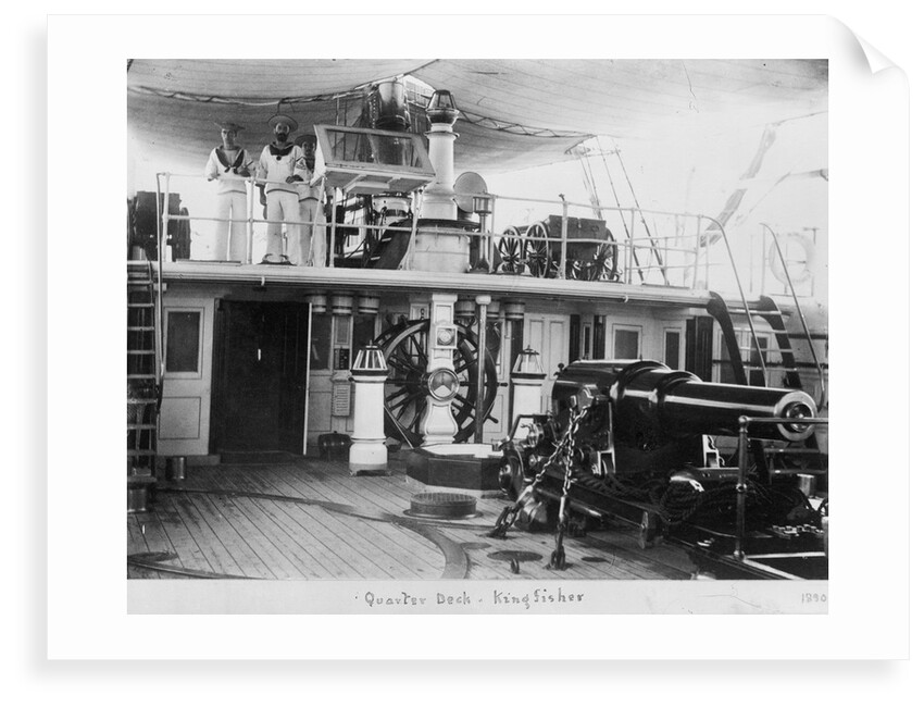 HMS 'Kingfisher' crew by unknown