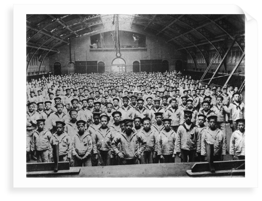 School photograph in Neptune's Hall, the gymnasium by Unknown