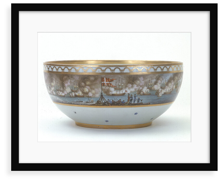 Porcelain bowl painted with scene of the Battle of Copenhagen, 1801 by Royal Danish Porcelain Manufactory