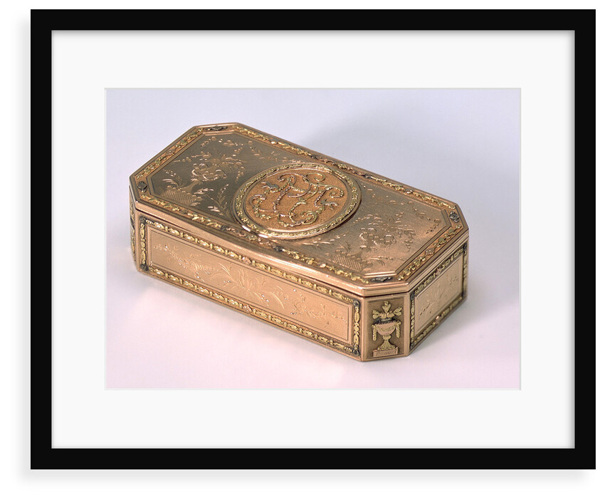 Snuff box by I.L & I.B