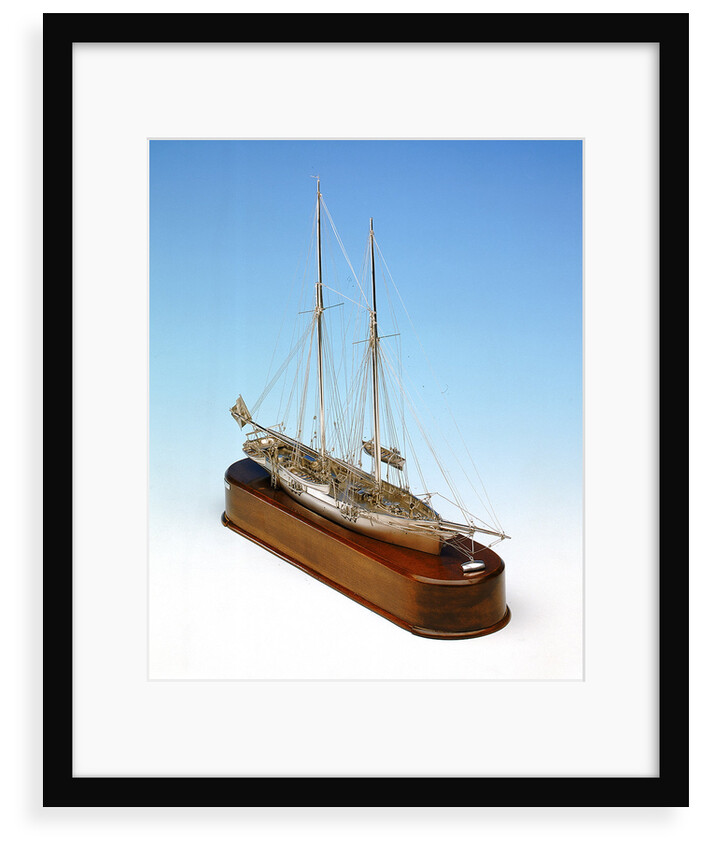 'Mavourneen', starboard by Francis Meli