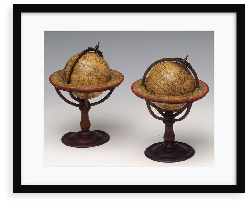 Sphere and stand with GLB0035 by John Senex