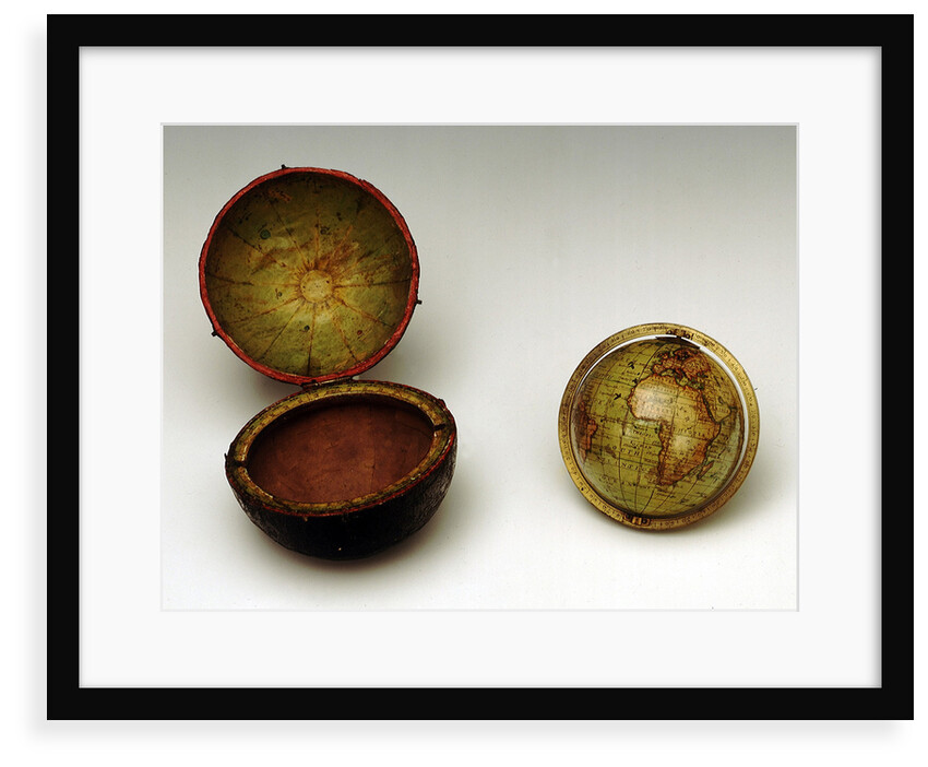 Sphere and case by Newton
