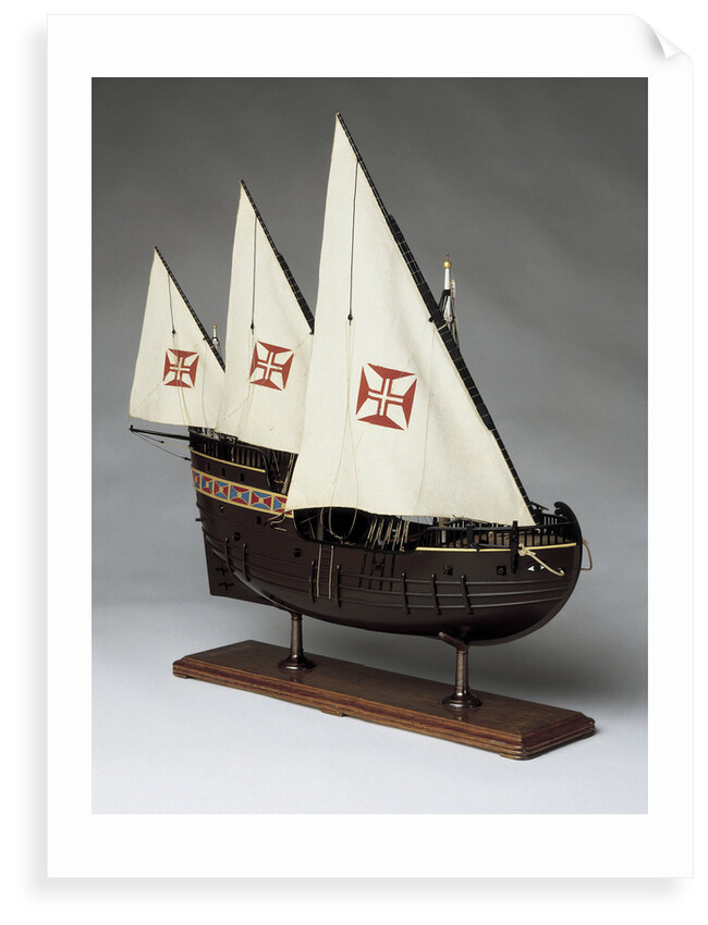 A full hull model of a Portugese caravel by Museu de Marinha